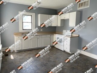 315 N Morris St in Farmland, IN - Building Photo
