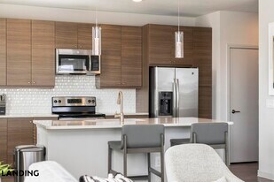 6525 Ed Bluestein Blvd, Unit 1201 in Austin, TX - Building Photo