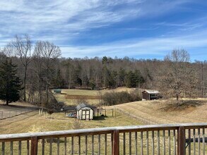 413 McCarty Hollow Rd in Telford, TN - Building Photo - Building Photo