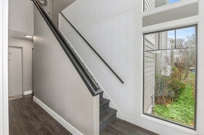 53 Lawson Ln in Ridgefield, CT - Building Photo - Building Photo