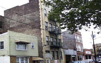 45 Leonard St in Jersey City, NJ - Building Photo