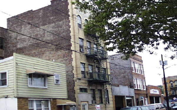 45 Leonard St in Jersey City, NJ - Building Photo