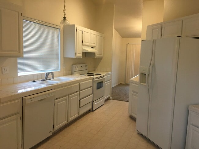 518 SW Forest Grove Dr in Bend, OR - Building Photo - Building Photo