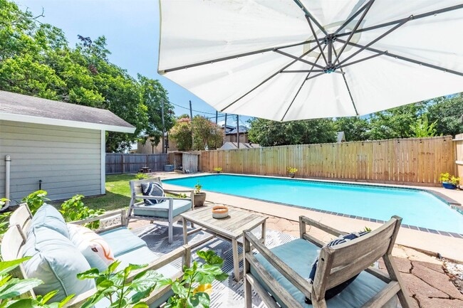 property at 11 10th Ave N