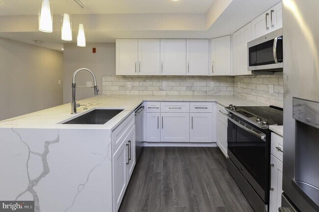 726 N 19th St in Philadelphia, PA - Building Photo - Building Photo