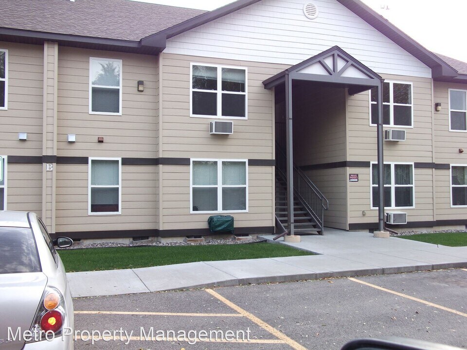 315 E Maryland Ln in Laurel, MT - Building Photo