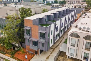 2006 N Fitzhugh Ave in Dallas, TX - Building Photo