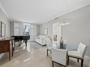 350 SE 2nd St, Unit 640 in Fort Lauderdale, FL - Building Photo - Building Photo