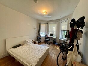 190 Kelton St, Unit 12 in Boston, MA - Foto de edificio - Building Photo