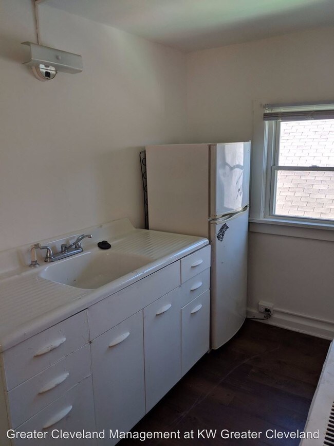1619 Hillcrest Rd in Cleveland Heights, OH - Building Photo - Building Photo