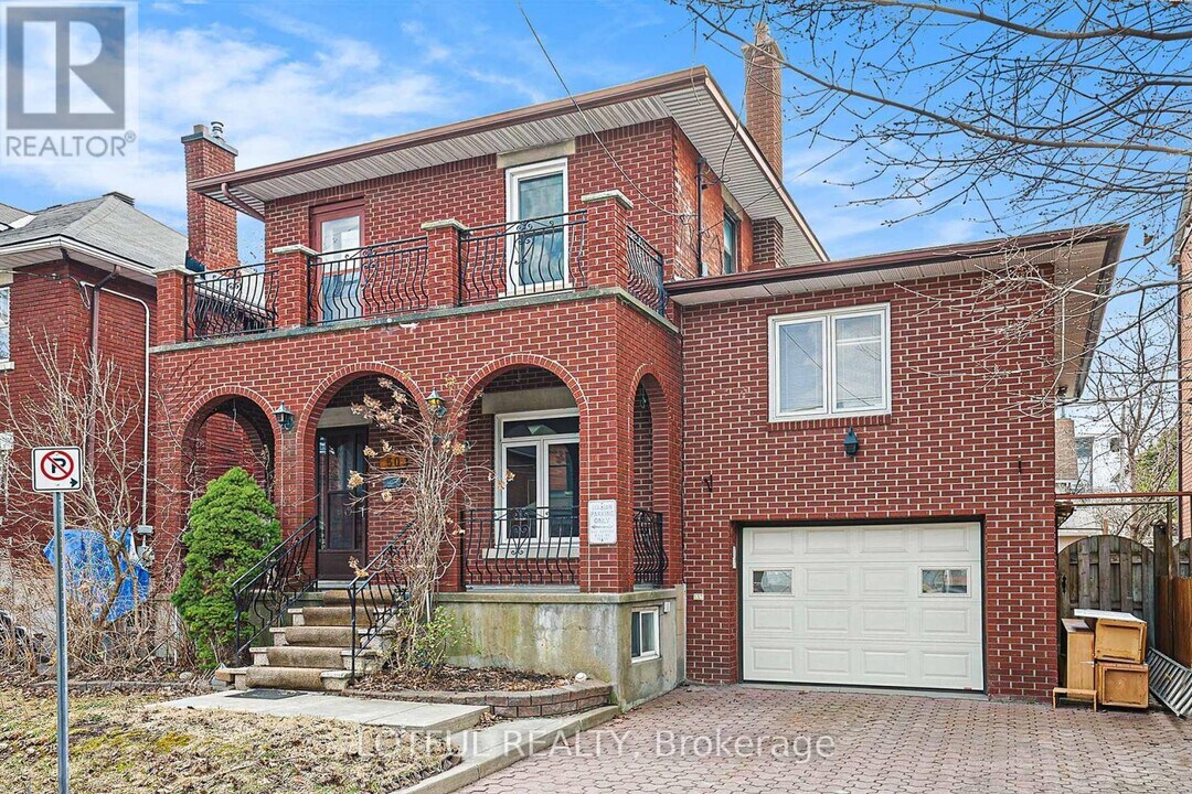 30 Foster St in Ottawa, ON - Building Photo