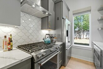 4710 Mt Vernon Dr in Austin, TX - Building Photo - Building Photo
