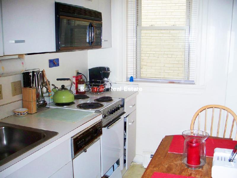 1673 Commonwealth Ave, Unit 8 in Boston, MA - Building Photo