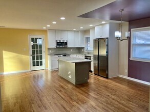 3004 Nathanael Rd in Greensboro, NC - Foto de edificio - Building Photo