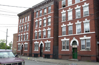 59 Oak St in Jersey City, NJ - Foto de edificio - Building Photo