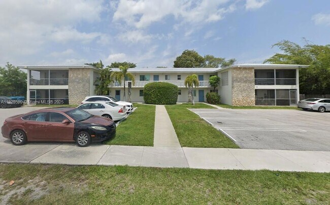 115 SW 1st Ave, Unit 0050 in Boynton Beach, FL - Building Photo - Building Photo