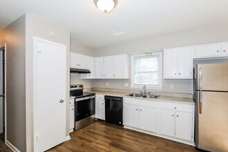 8974 Sterling Ridge Ln in Jonesboro, GA - Building Photo - Building Photo