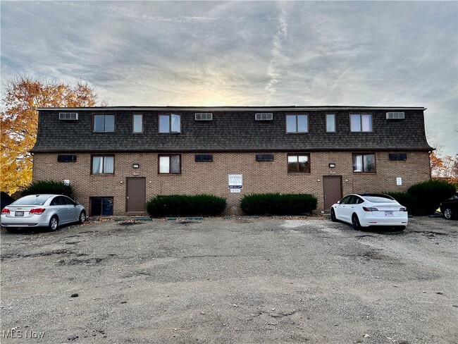property at 4107 Orchard Dale Dr NW