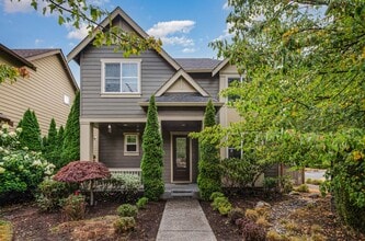 10269 Eastridge Dr NE in Redmond, WA - Building Photo - Building Photo