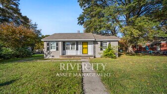 1290 Dellwood Ave in Memphis, TN - Building Photo