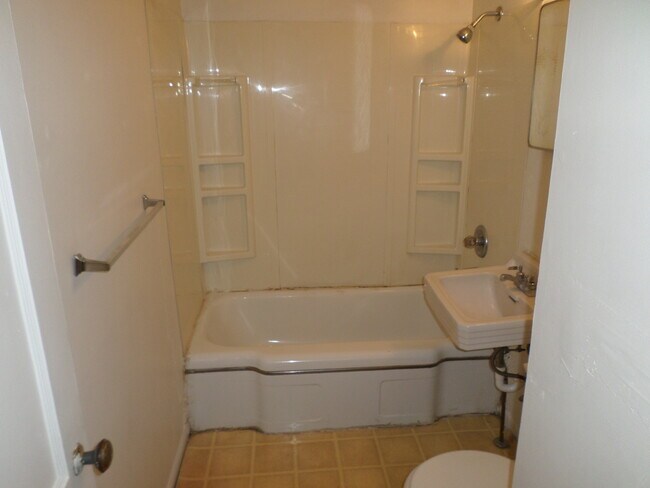 property at 1201 Pomeroy St