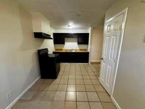 1616 Britain St in Wichita Falls, TX - Building Photo - Building Photo