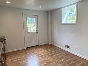 5813 Grant St, Unit 5813 in Export, PA - Building Photo - Building Photo