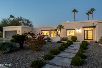 9919 North 47th Pl in Phoenix, AZ - Building Photo - Building Photo