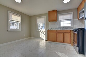 30 Trull St, Unit 4 in Boston, MA - Building Photo - Building Photo