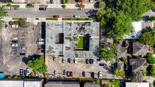 property at 1419 Hawthorne St