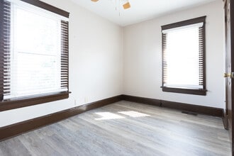 1001 4th Ave in Moline, IL - Foto de edificio - Building Photo