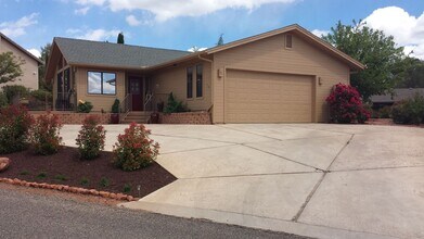 450 Concho Dr in Sedona, AZ - Building Photo - Building Photo