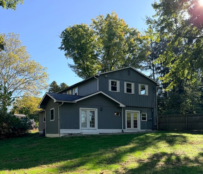 2438 Heston Dr in Lake Milton, OH - Building Photo - Building Photo