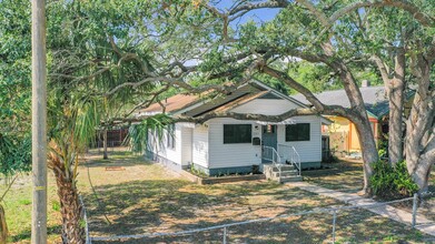 1223 36th Ave N in St. Petersburg, FL - Building Photo - Building Photo