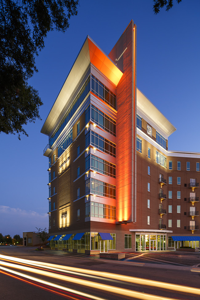 Riverwalk Apartments in Greenville, SC - Building Photo - Building Photo