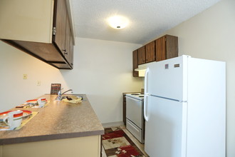 Cedar Green Apartments in Spokane, WA - Building Photo - Interior Photo