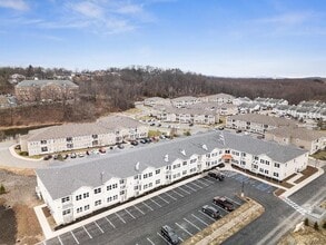 306 Bluestone Ct, Unit 114 in Maybrook, NY - Building Photo - Building Photo