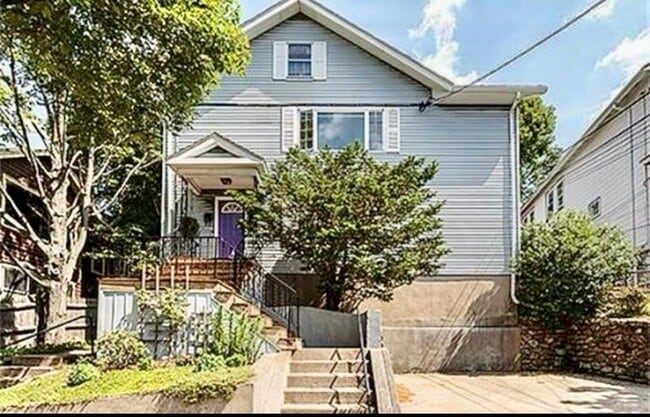 18 Moulton Rd in Arlington, MA - Building Photo - Building Photo