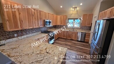 231 Lame Deer Ave in Cody, WY - Building Photo - Building Photo