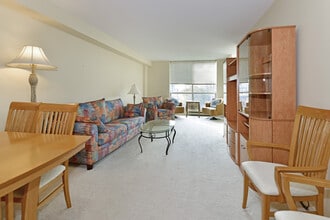 95 Prince Arthur Ave in Toronto, ON - Building Photo - Building Photo