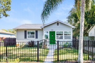 3301 Yale St N in St. Petersburg, FL - Building Photo