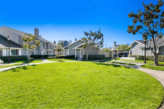 46 Eagle Run in Irvine, CA - Foto de edificio - Building Photo