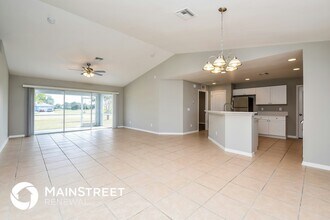 1629 NW 5th Pl in Cape Coral, FL - Building Photo - Building Photo