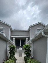 12060 Summergate Cir in Ft. Myers, FL - Building Photo - Building Photo