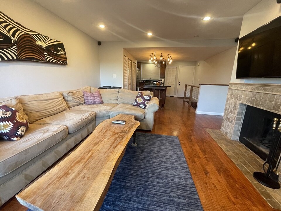 198 Allston St, Unit #1 in Boston, MA - Foto de edificio