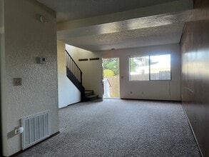 2214 Myrtle Avenue in Eureka, CA - Building Photo - Building Photo