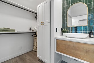 11361 Tenino Ave in Los Angeles, CA - Foto de edificio - Building Photo