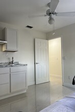 15280 SW 158th St, Unit Efficiency for rent in Miami, FL - Building Photo - Building Photo