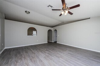 2406 Askey Ct in Kissimmee, FL - Foto de edificio - Building Photo