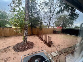 302 Moody St in Houston, TX - Building Photo - Building Photo